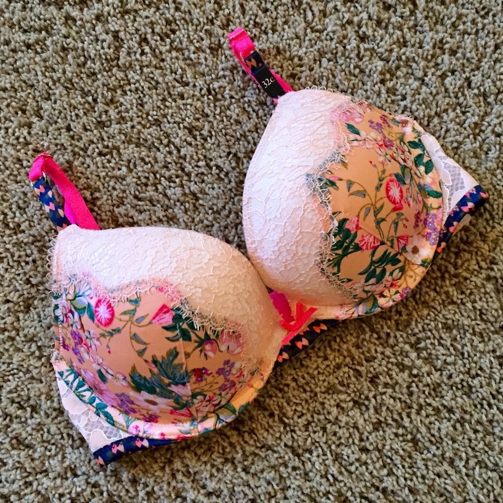 🎉HP🎉 Victoria’s Secret Dream Angels Push-up Bra
